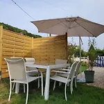 La Petite Maison Holiday home Le Trait