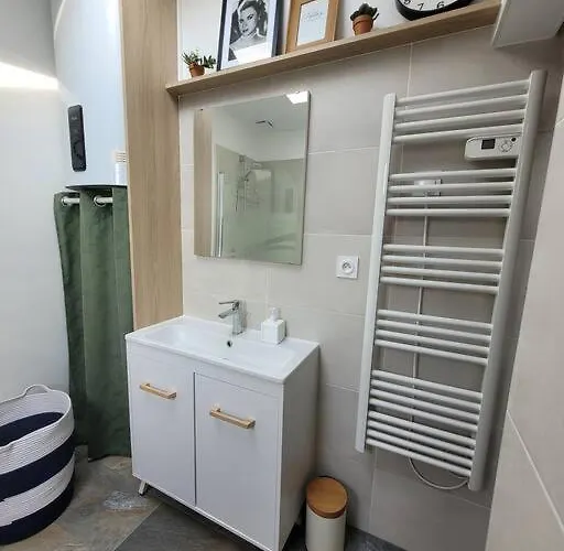 La Petite Maison Le Trait